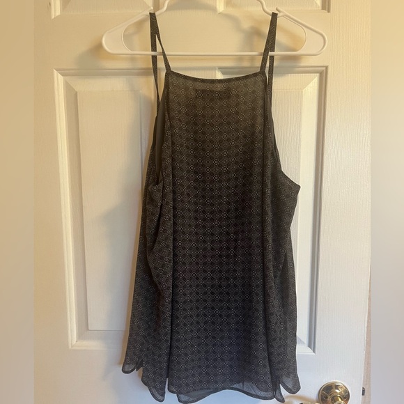 Loft Top - Picture 3 of 3